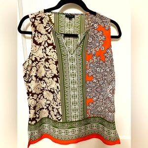 TALBOTS Sleeveless blouse Size M.